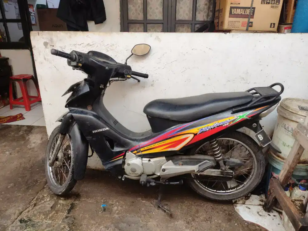 HONDA KHARISMA 2004 SS LENGKAP