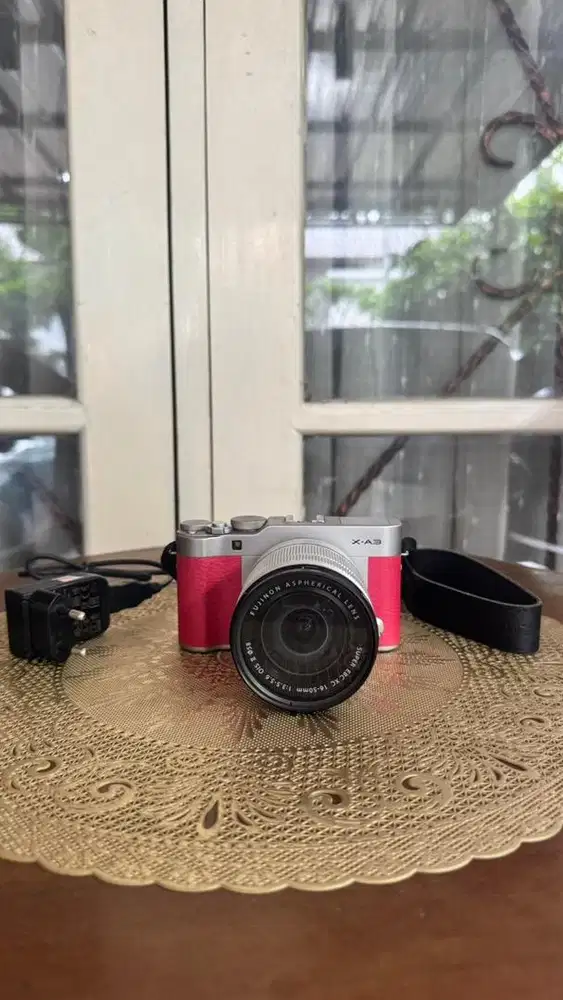 FUJIFILM XA3 MIRRORLESS CAMERA
