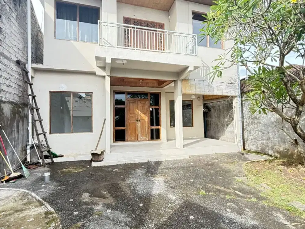 Rumah 2 Lantai di Jl. Intan Permai Kerobokan