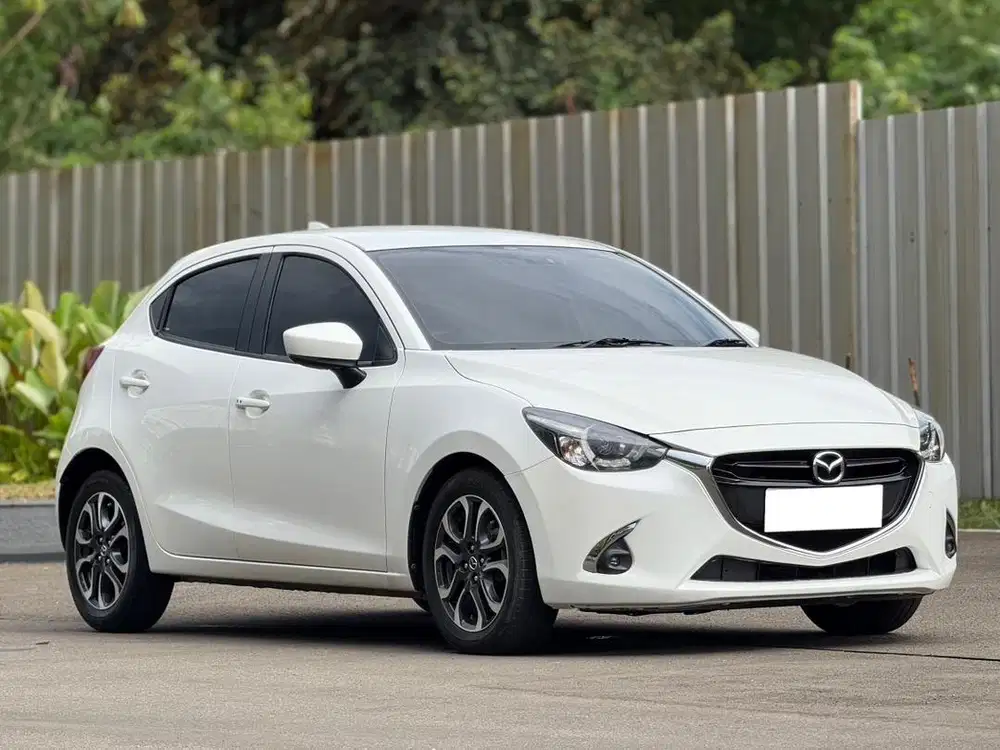 [KM 30RB] MAZDA 2 1.5 R AT Skyactiv 2017/2018