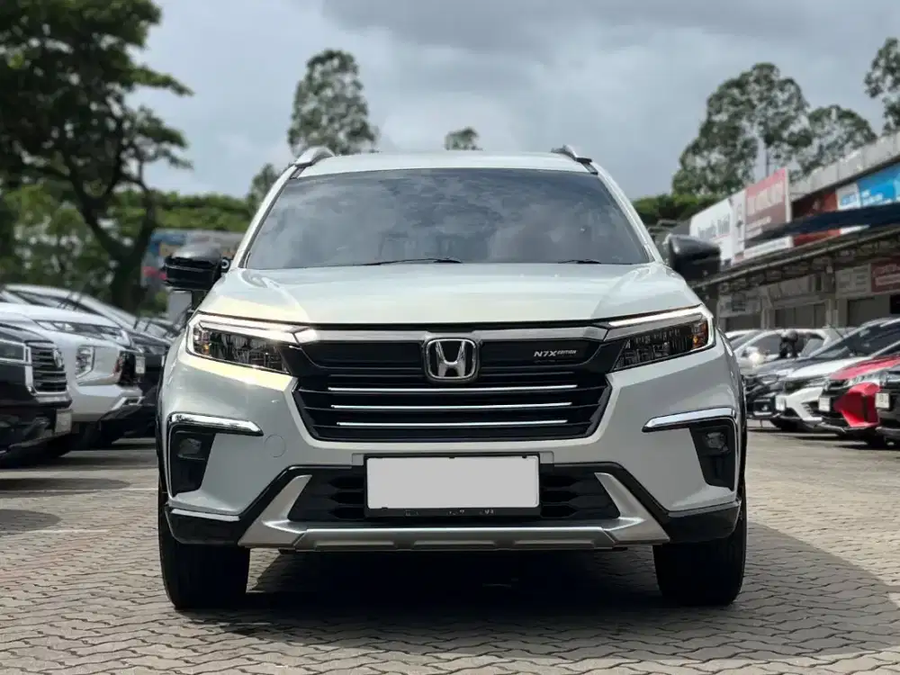 SIAP PAKAI!! HONDA BRV 1.5 PRESTIGE N7X EDITION CVT MATIC 2024 PUTIH