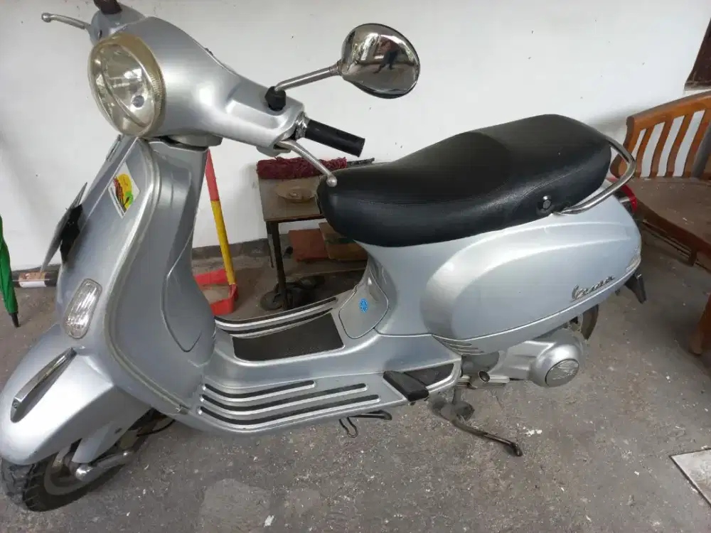 Vespa piagio LX