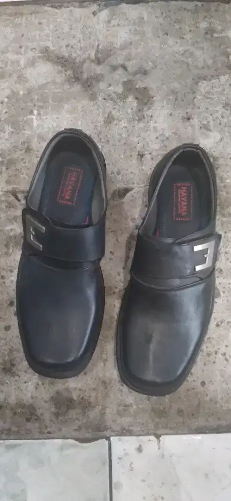 Asli kulit ukuran 42, kondisi baru