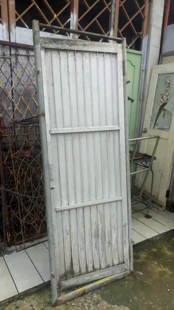 PINTU ALUMUNIUM PLUS KUSEN KAMAR MANDI 195x74