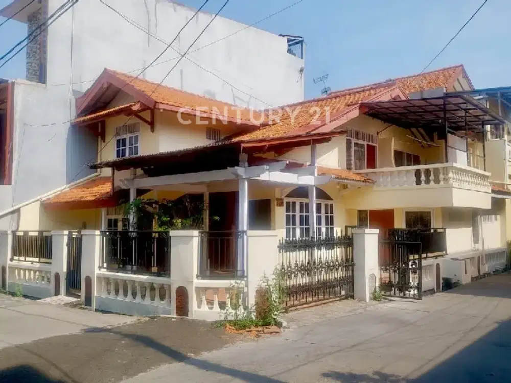 RUMAH HOEK 2 LANTAI STRATEGIS DALAM KOMPLEK DI KOJA BEBAS BANJIR