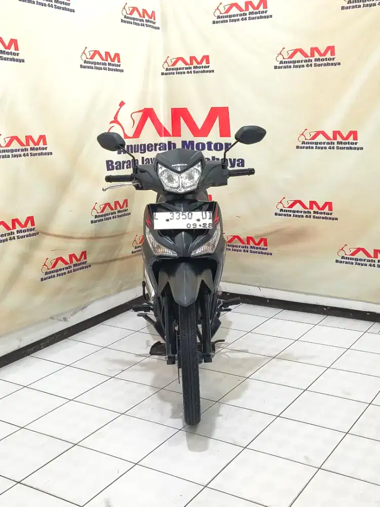 Honda supra x 125 fi Tahun 2018 warna hitam