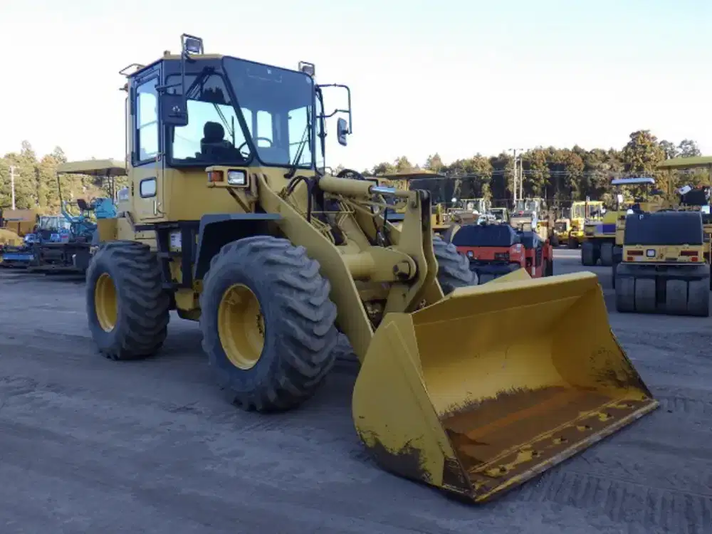 Dijual Wheel Loader Komatsu WA150-3 Build Up Jepang kondisi prima