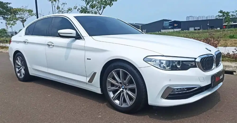 Bmw 520i Luxury Line 2019/2018 Putih