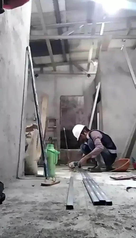 Jasa tukang bangunan harian maupun borongan