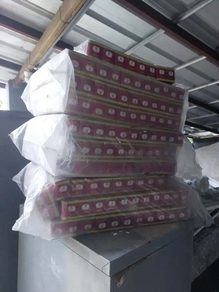 Ribuan barang ex hotel, dijual seluruhnya 300rb saja