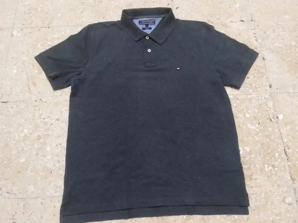 Kaos kerah Tommy Hilfiger original second bekas