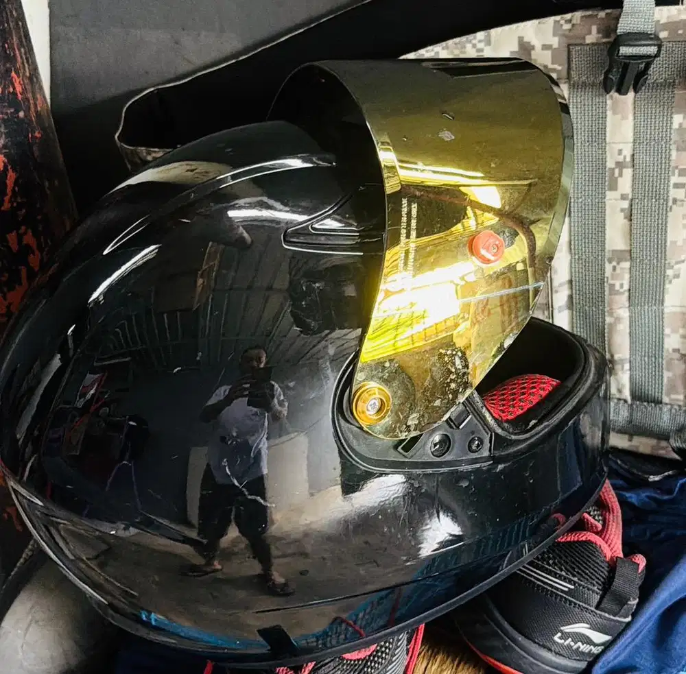 helm yamaha ganti visor