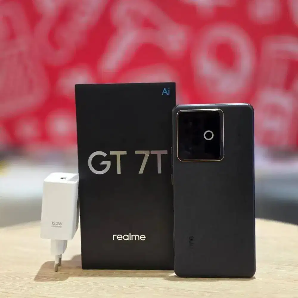 Realme GT 7T 12/256 Dimnsity 8400 Flagship Cipset, 7000mah 120w,amoled