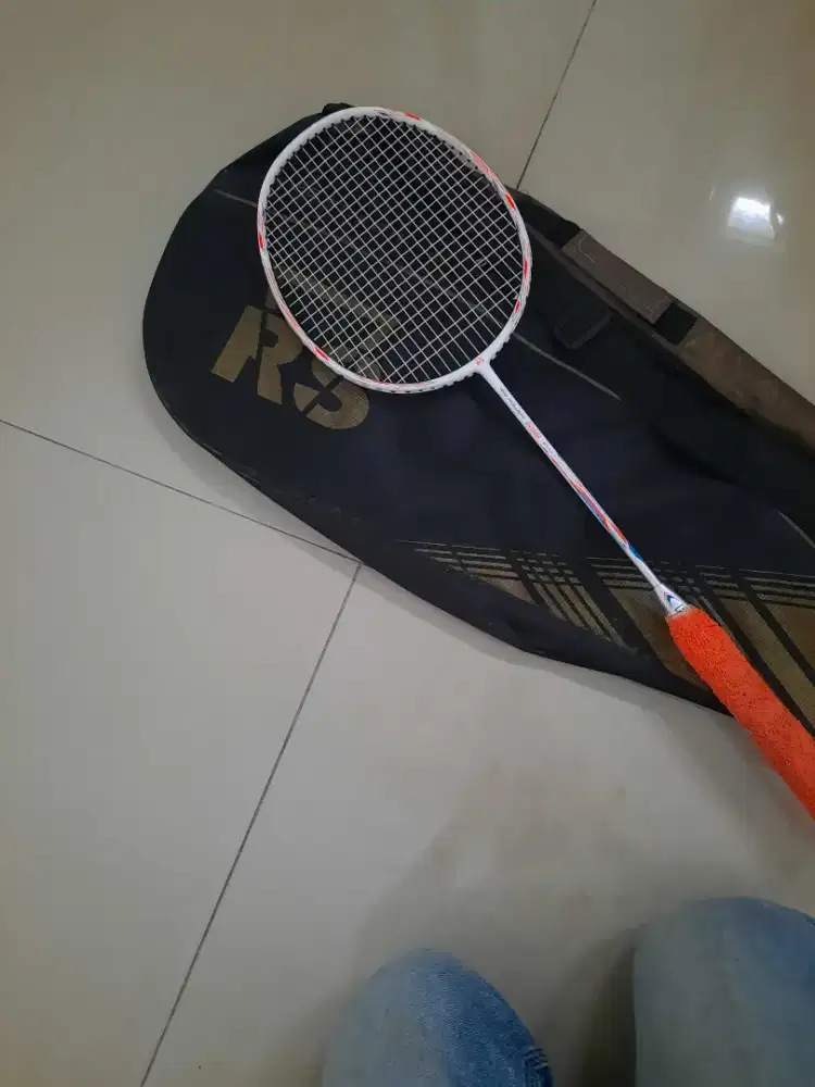 Raket Badminton
