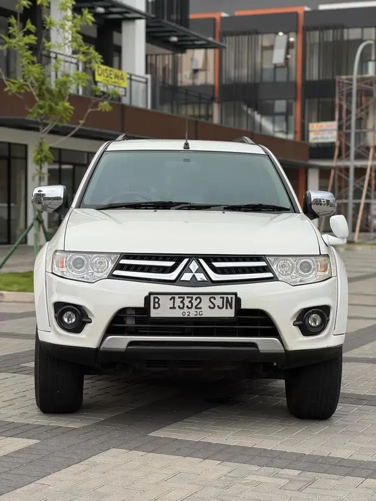 Cuma 200jt an Pajero Diesel Exceed AT 4x2 2015 Putih Obral ni Gan