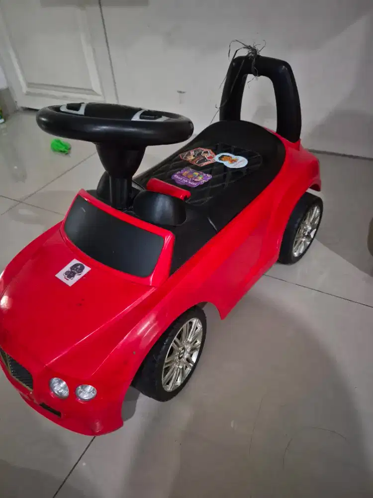 Mainan mobil anak