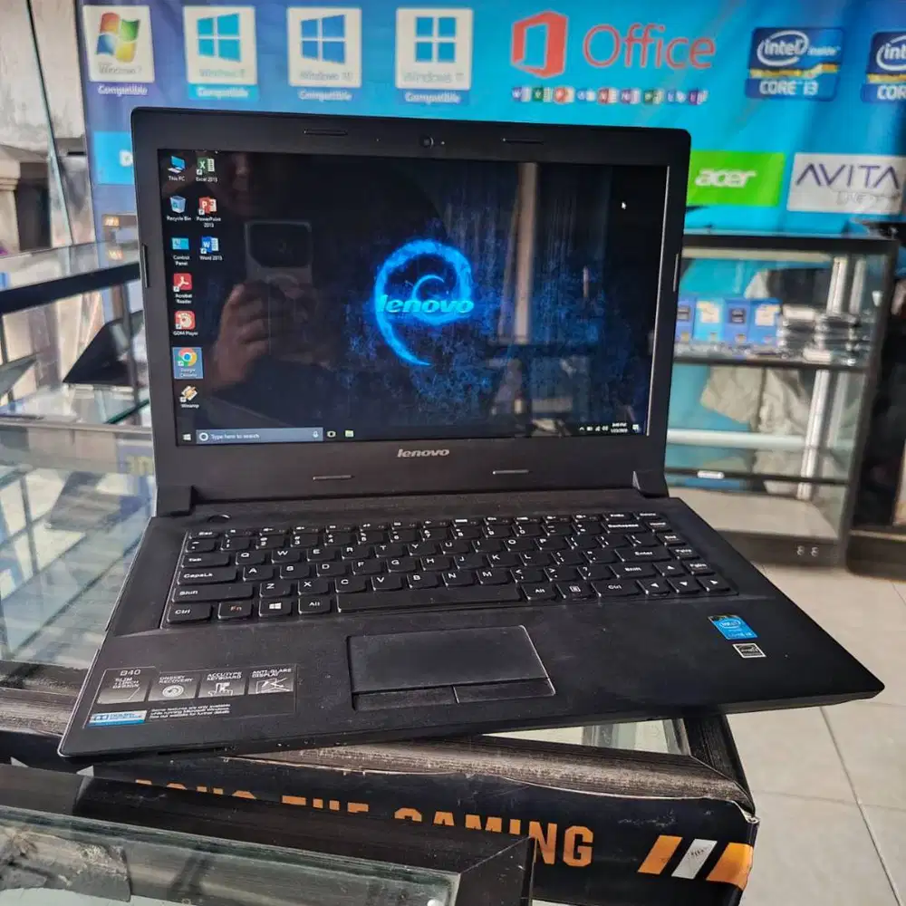 lenovo B40-80 Intel I3 ram 10 GB Kondisi No minus siap pakai Langsung