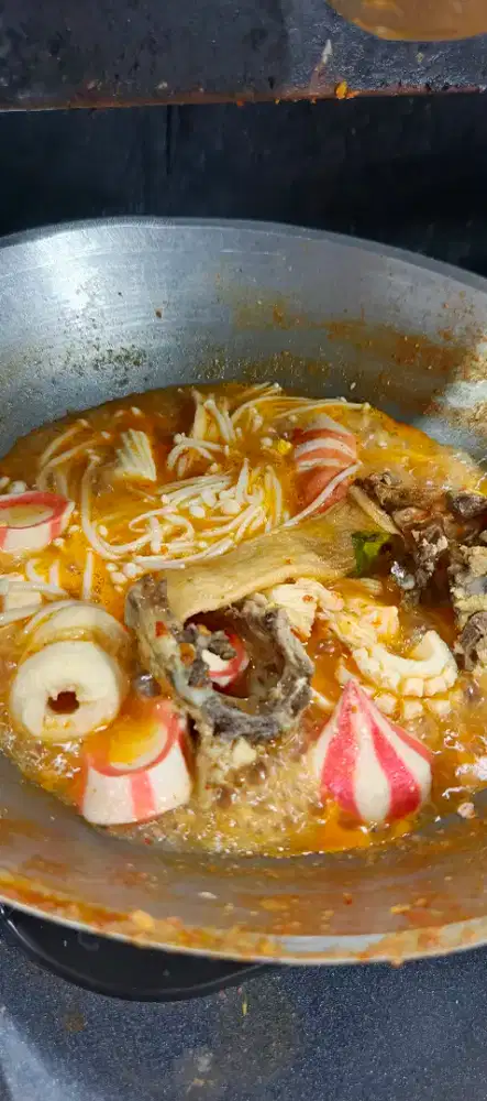 Dibutuhkan Karyawan Wanita untuk bekerja di bidang fnb