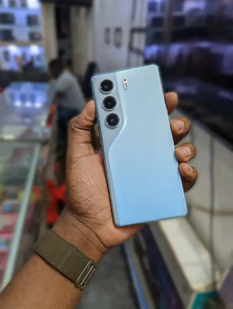 Camon 40 ( promo by cicilan home Credit Indonesia)