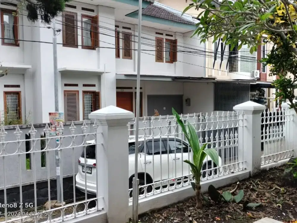 Rumah bagus Gunung Rahayu Gunung batu Pasteur, posisi bangunan lebih tinggi dari pada jln dan bebas banjir, dekat sekali dengan perum Setraduta