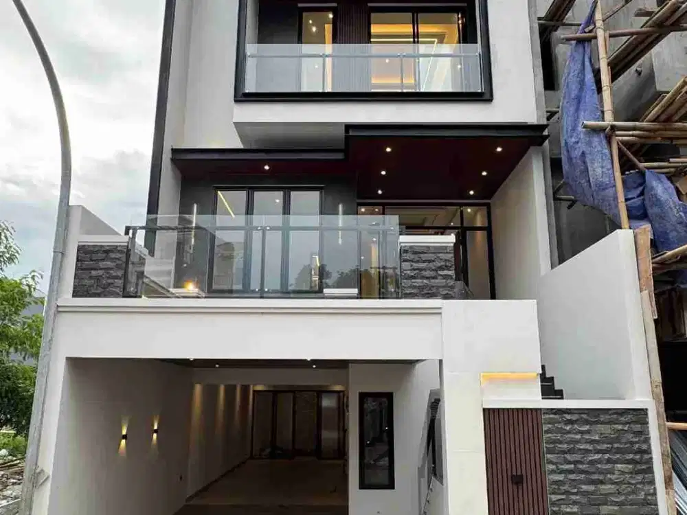 Rumah dalam cluster dekat akses tol cilandak