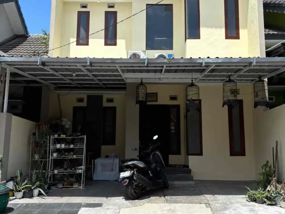 Rumah 2 lantai lokasi jl Saxophone dekat Area Kampus Suhat