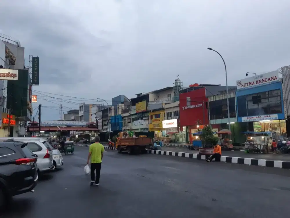 Disewakan Ruko Lokasi Strategis Siap Pakai dan Usaha di Pasar Anyar Tangerang