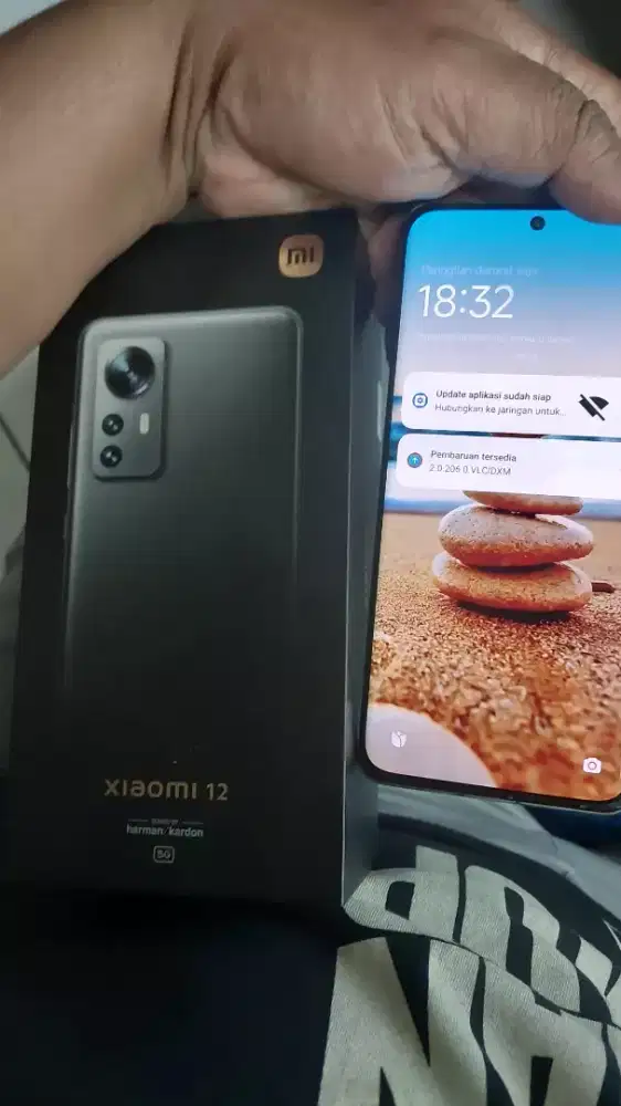 Xiaomi 12 5G 8/256 dus dan handphone