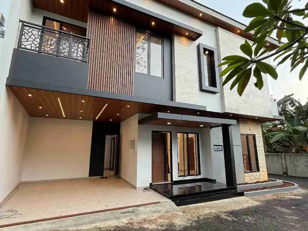 Rumah 3 Lantai plus Rooftop