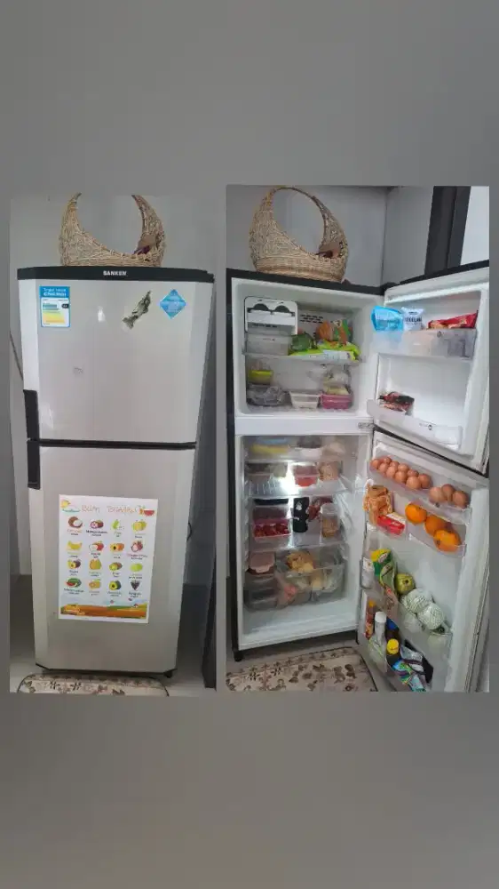 Dijual cepat kulkas 2 pintu merk sanken BAGUS!