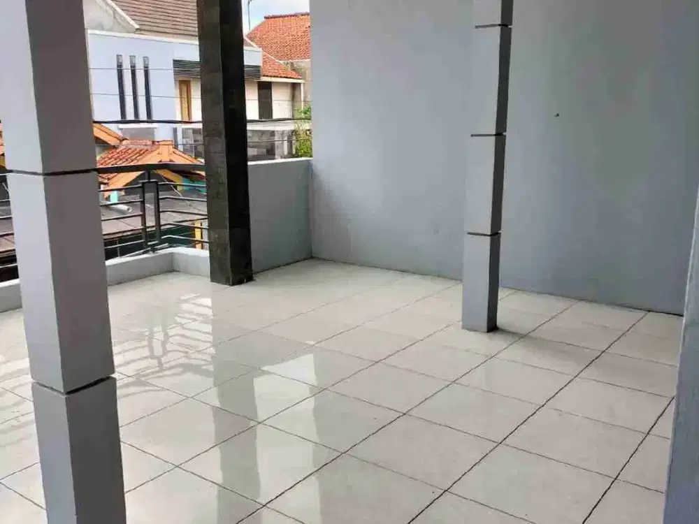 rumah 3 lt luas murah strategis kokoh dekat stasiun Kereta di Rancaekek