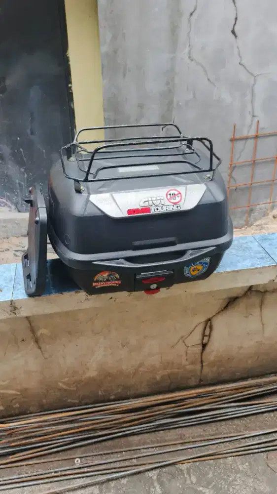 Jual aja gan BOX GIVI E43 + UDAH PASANG TAKAN BESI