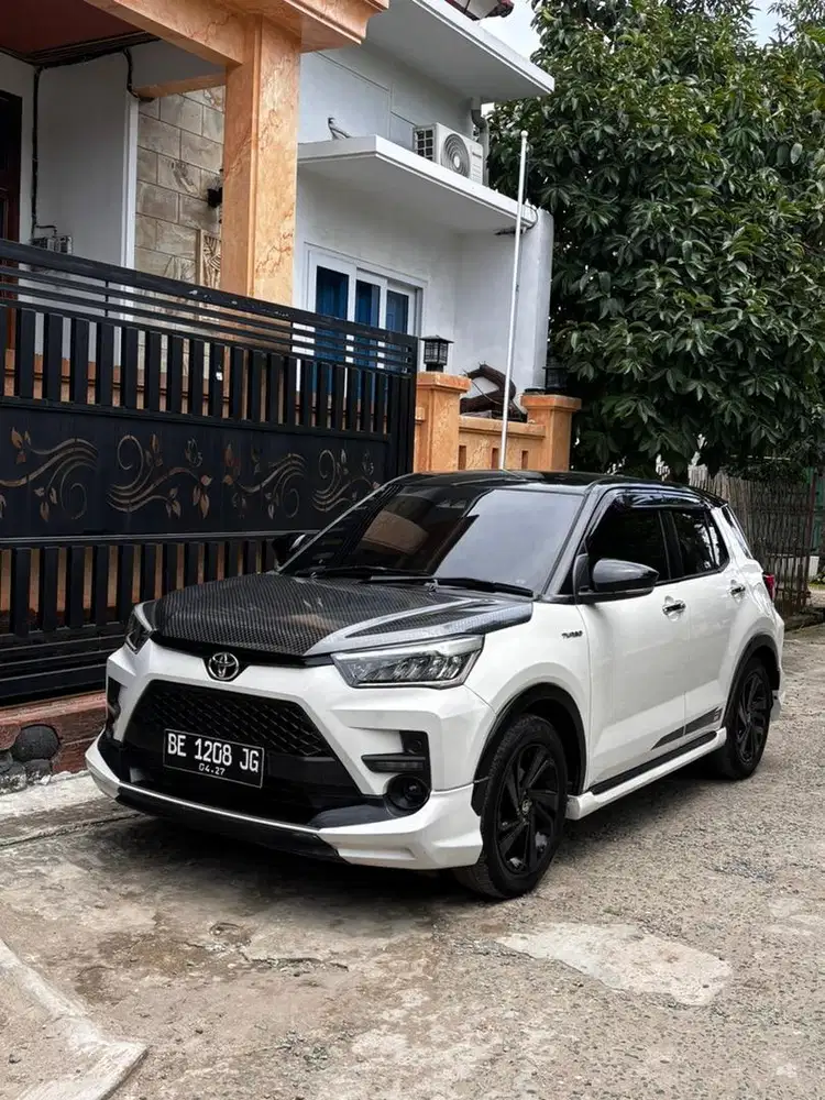 Raize gr 1.0 Turbo tss two tone bensin AT