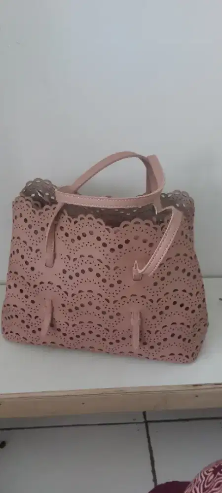 Tas wanita bekas dan baru