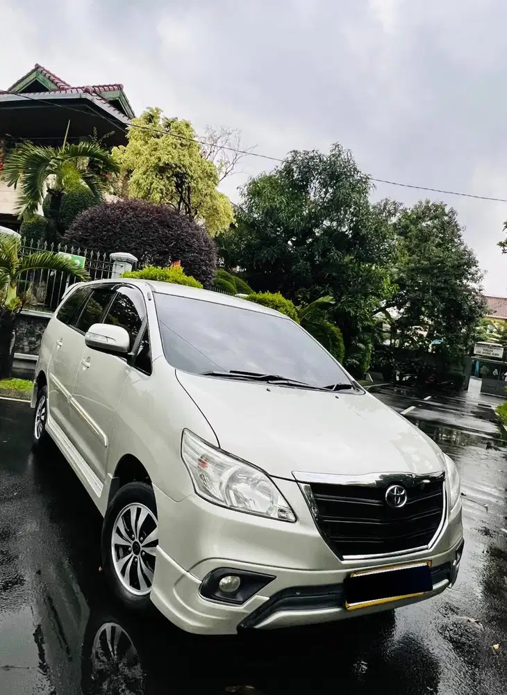 Toyota Innova Barong G Luxury Captain Seat