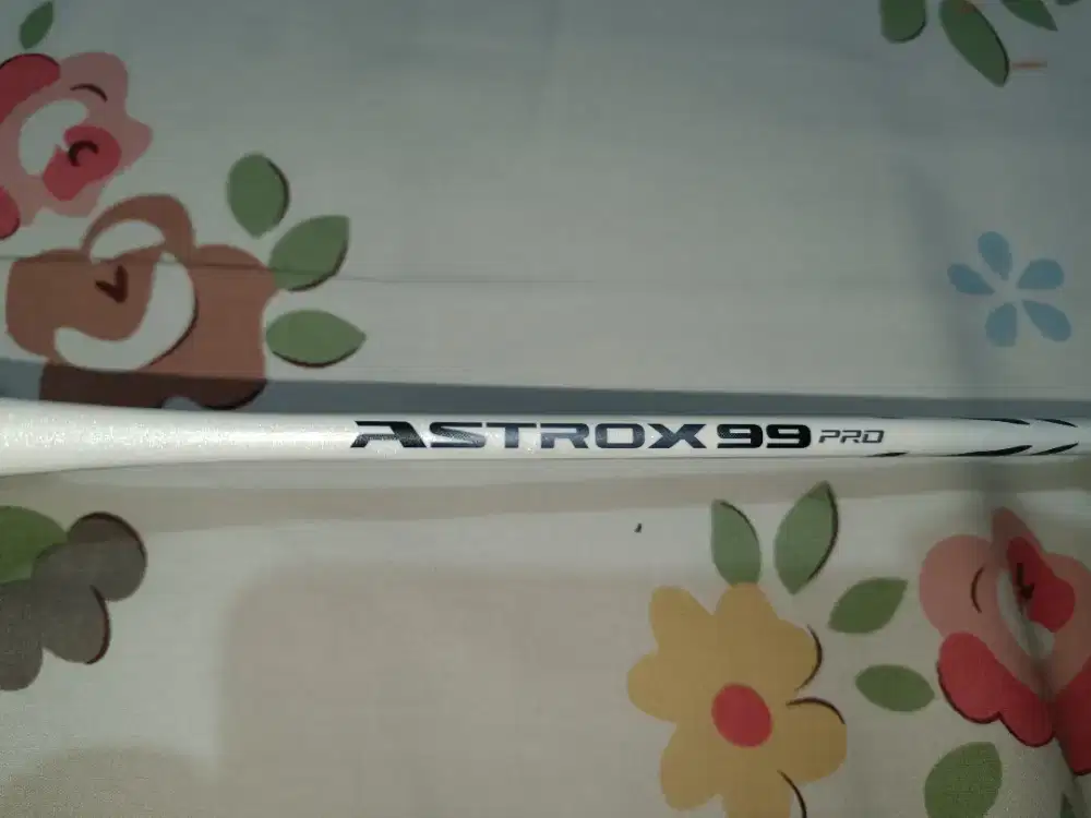 Dijual Raket Badminton Yonex 99 pro