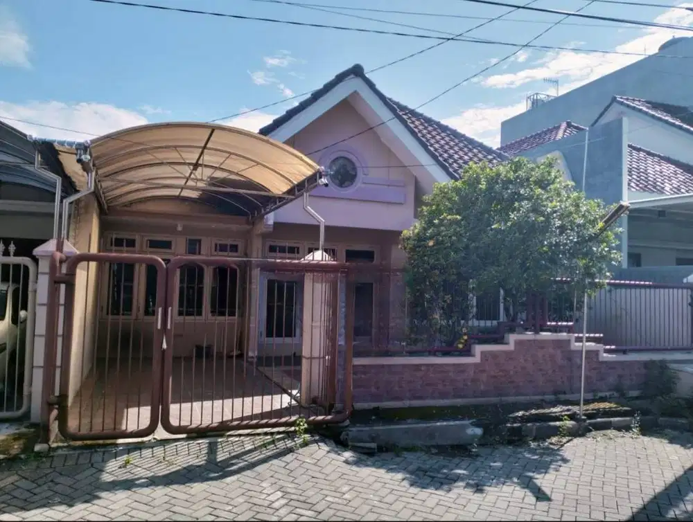 Dijual Rumah Wisma Mukti Klampis 1,25 Lantai Bagus Terawat Siap Huni