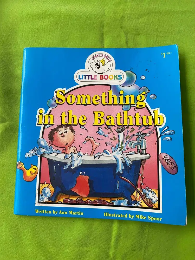 SOMETHING IN THE BATHTUB – ANN MARTIN - LITTLE BOOKS – PRELOVED
