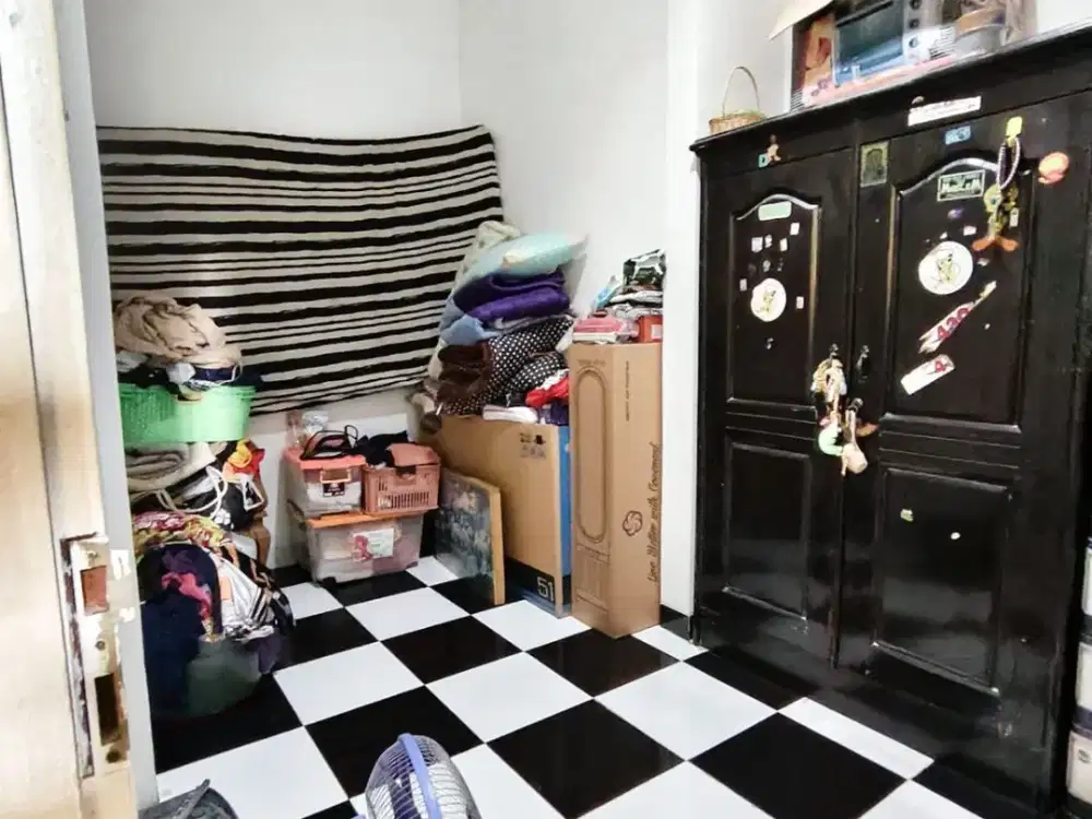 Rumah Bagus Siap Huni Strategis di Cluster Pinus Taman Royal 1