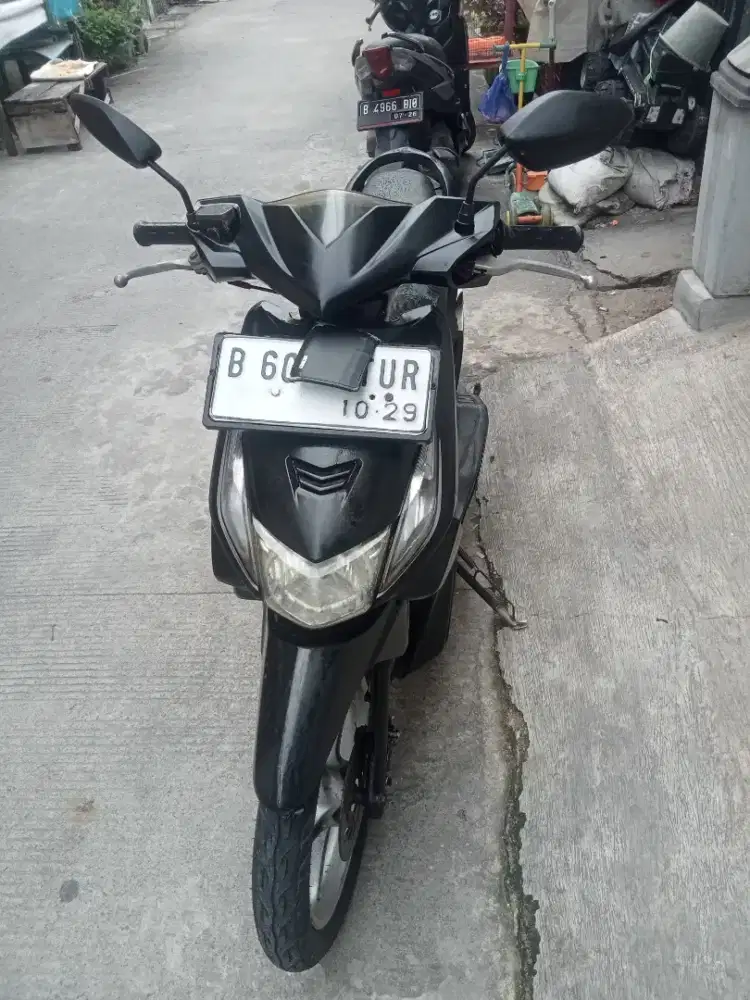 Bismillah dijual Honda Bead 2010 cw kumplit gress