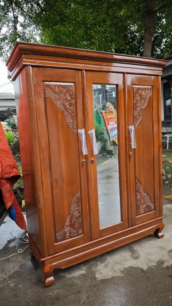 Lemari Pakaian 3 Pintu Kayu Jati 2 rak 1 gantung Full Cermin