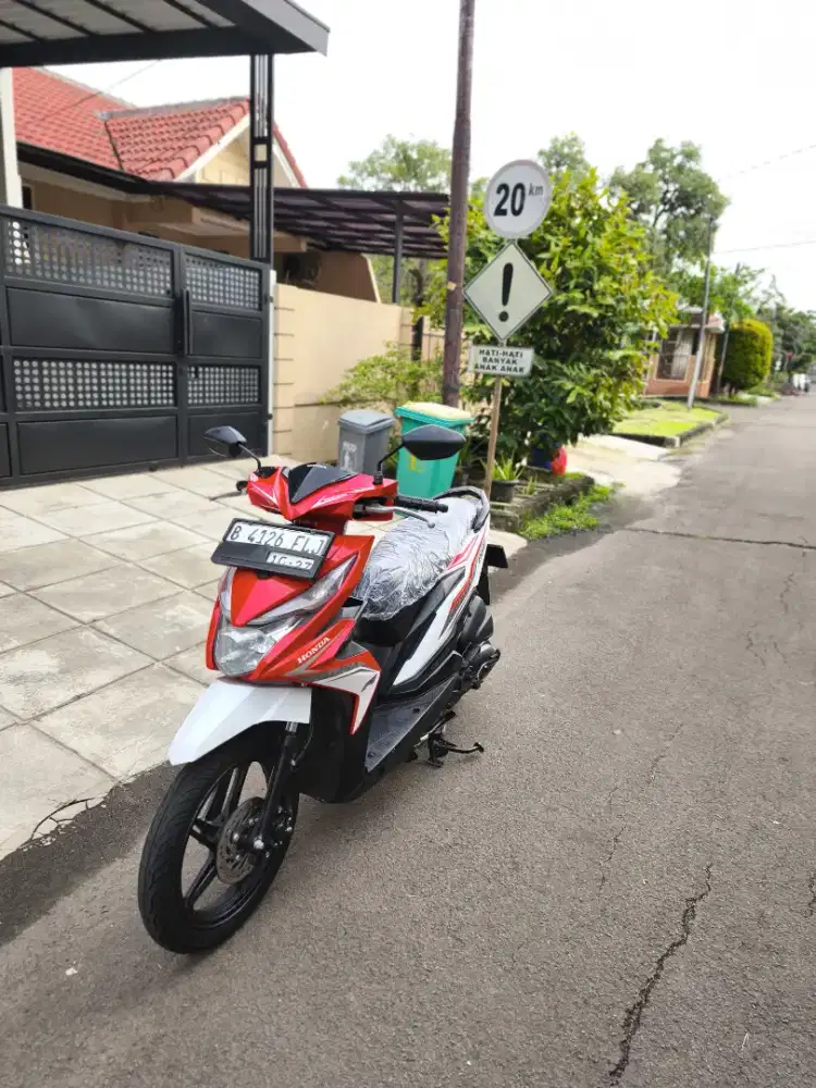 Bissmillah dijual motor Honda beat eco 2017 istimewa