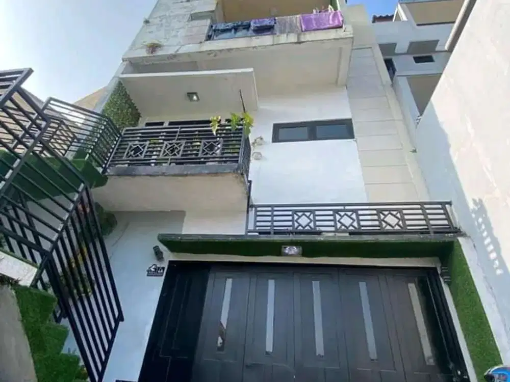 Rumah Murah bagus 3 Lantai minimalis cigadung