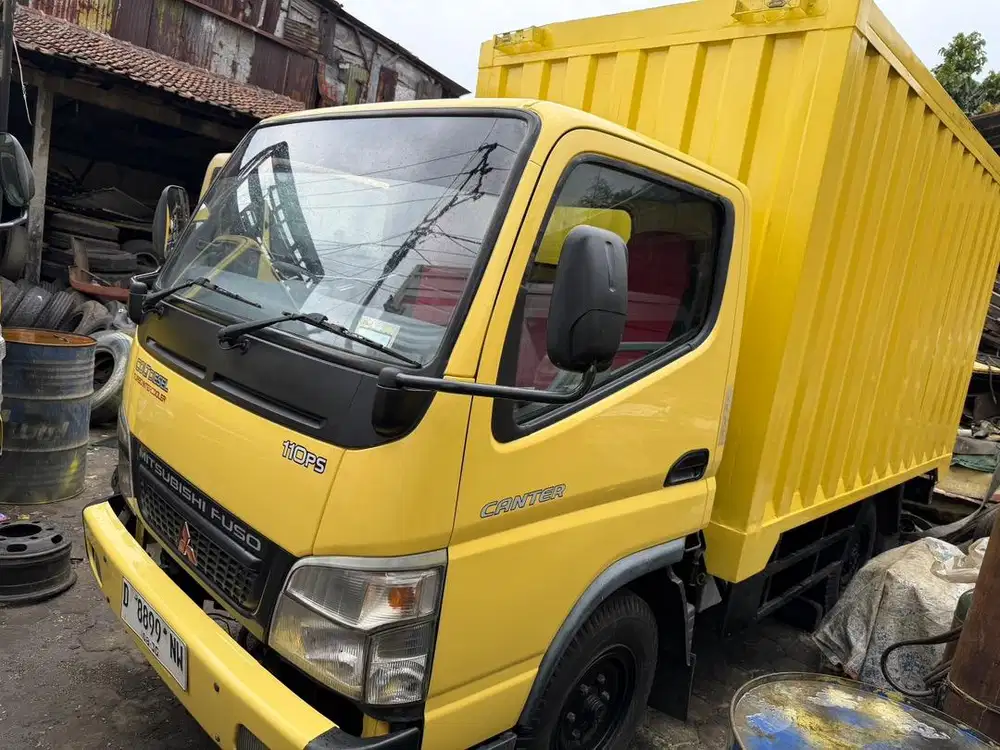 COLT DIESEL ENGKEL BOX BESI 2010