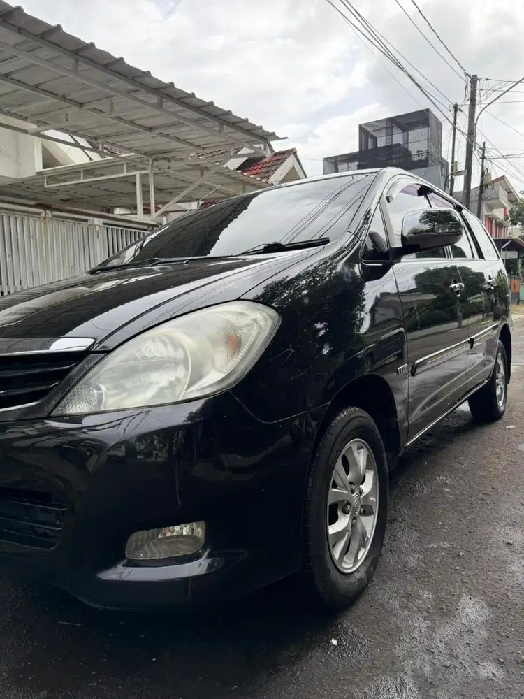 Toyota Kijang Innova 2009 Bensin