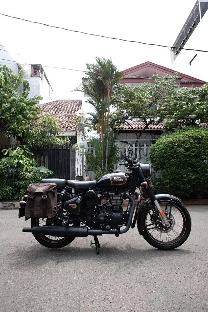 Dijual Royal Enfield Classic 500 Tribute Black -Limited Edition 2021
