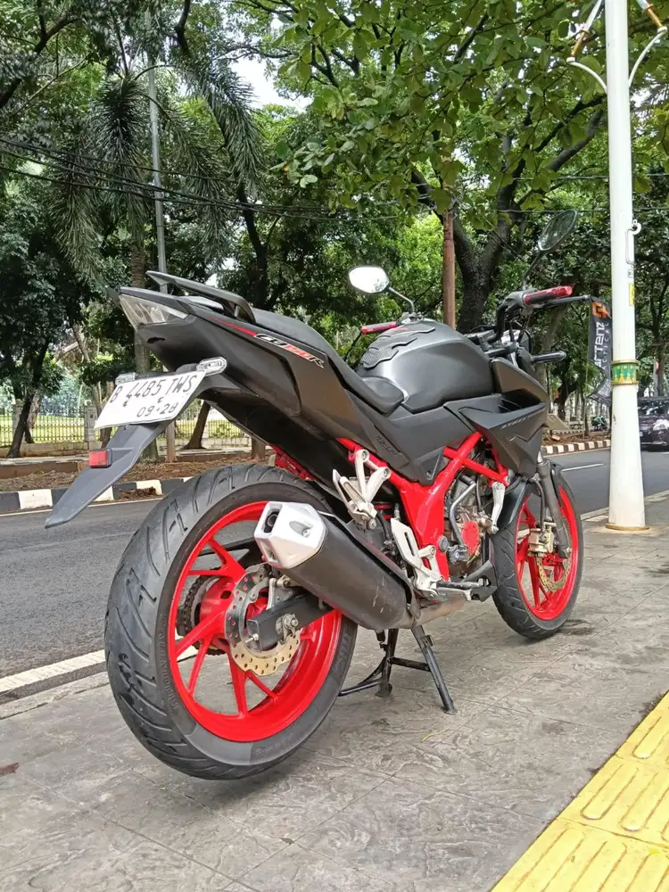 DIJUAL CASH HONDA CB 150R STREETFIRE THN 2018 PAJAK IDUP SIAP PAKAI