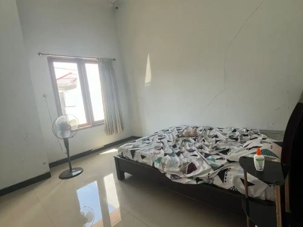 DISEWAKAN RUMAH MARGOREJO INDAH