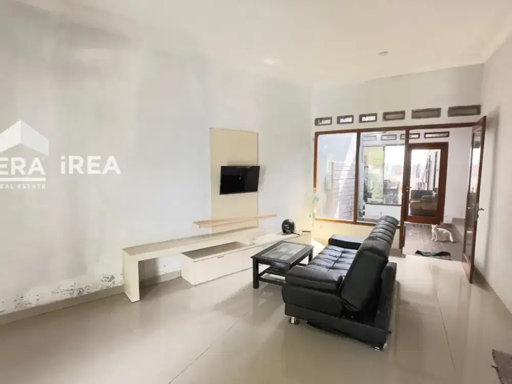 DIJUAL RUMAH FULL FURNISHED DI SOLO BARU DEKAT RS INDRIATI