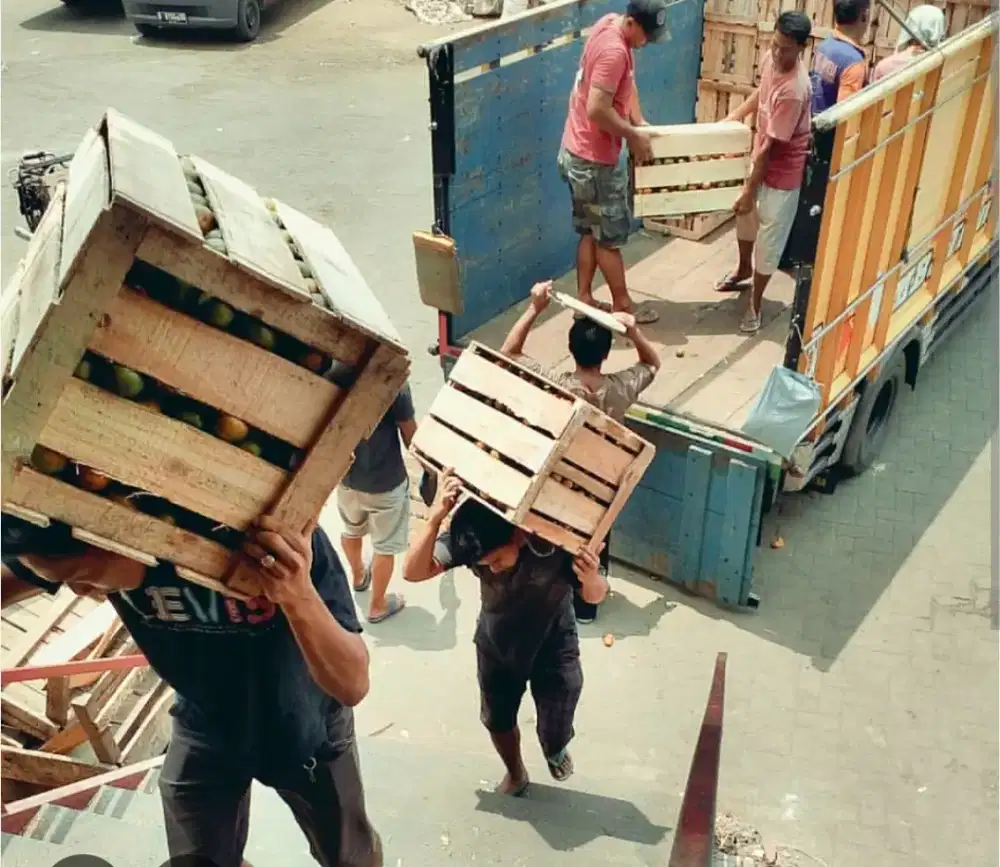 Di butuhkan tenaga bongkar muat barang serabutan